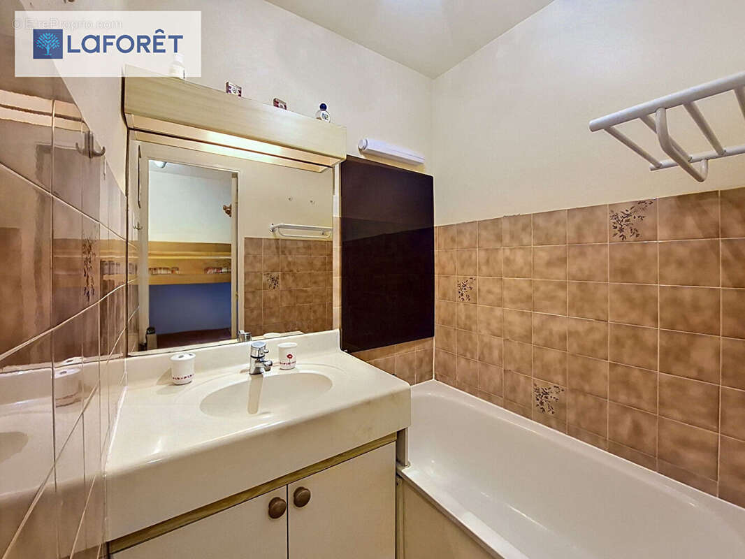 Appartement à SIX-FOURS-LES-PLAGES