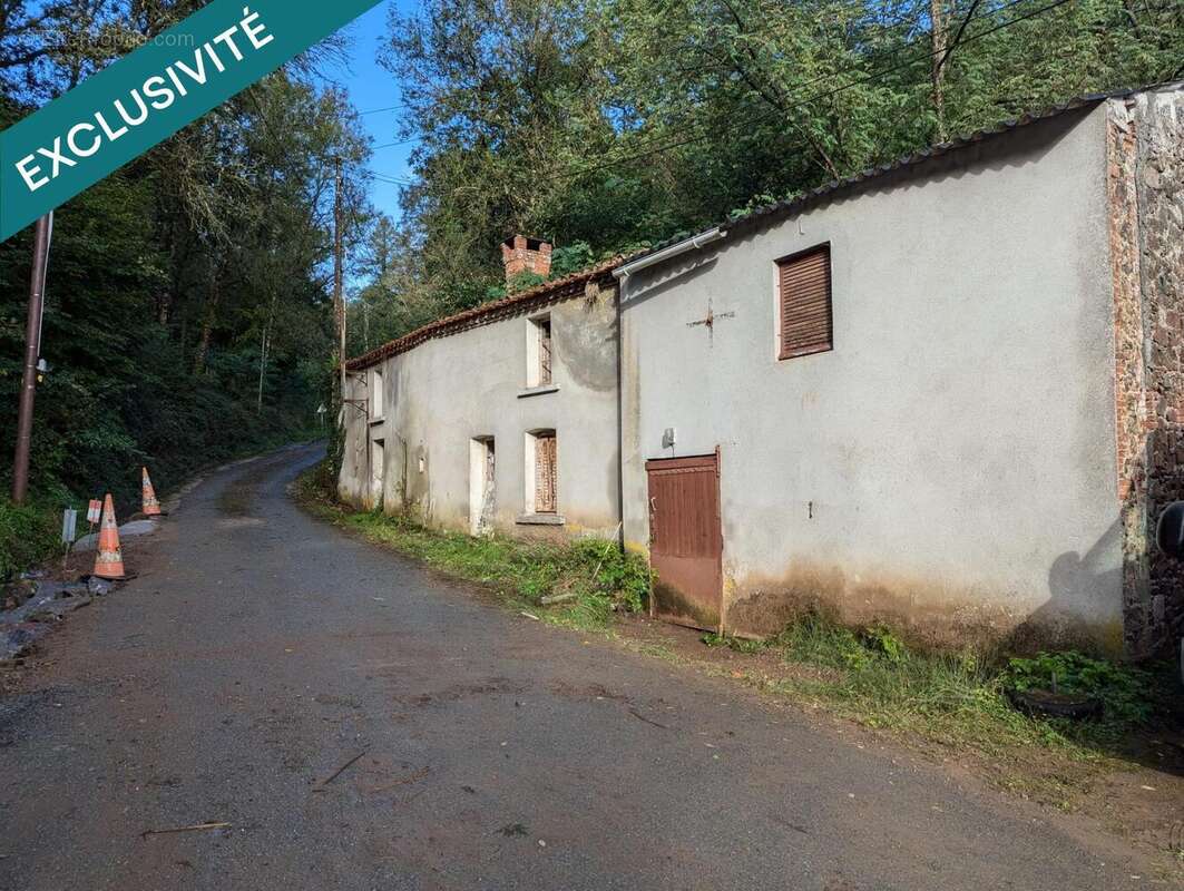 Photo 2 - Maison à SAINT-HILAIRE-LE-VOUHIS