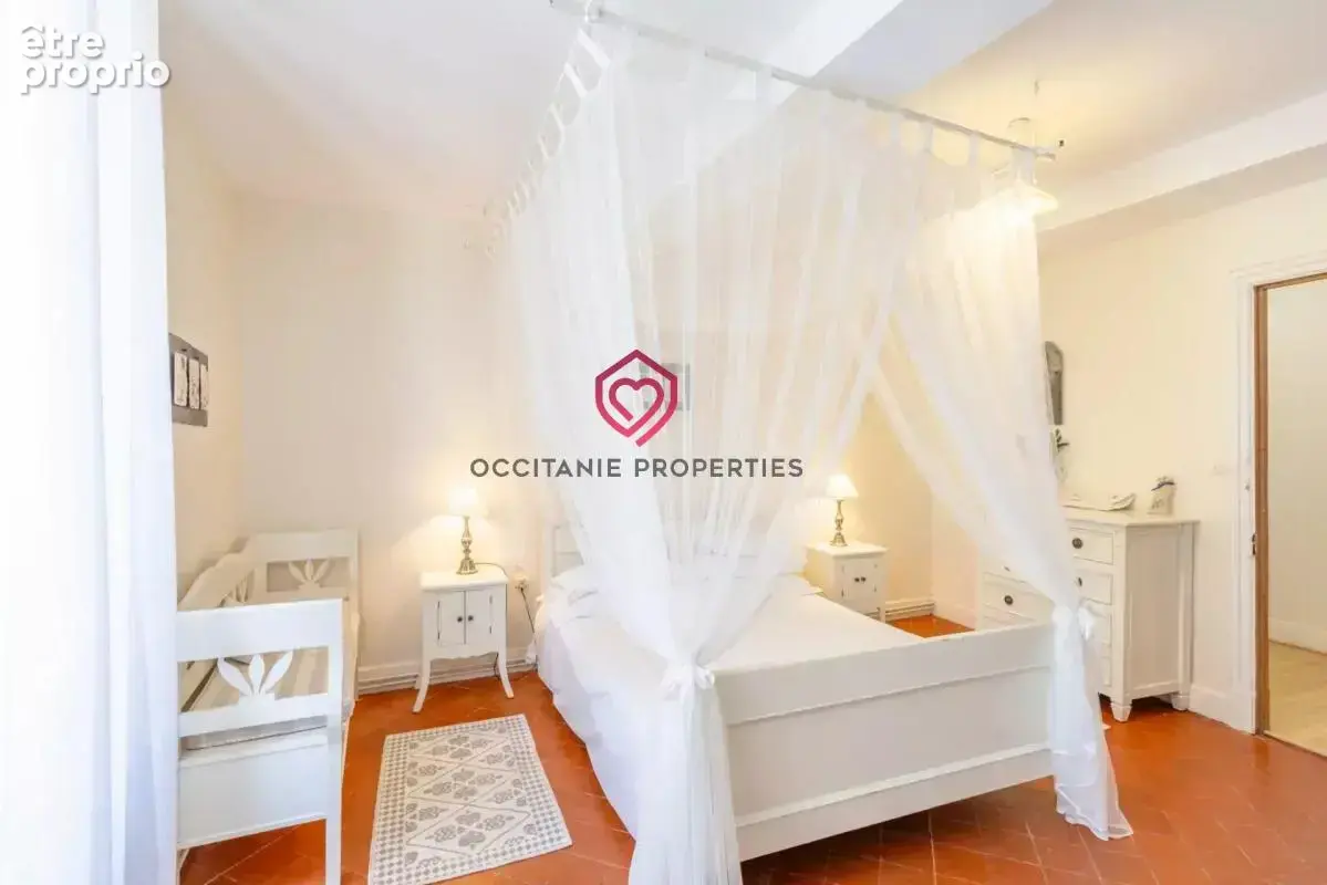 Maison de Maître avec piscine et dépendances - photo 9