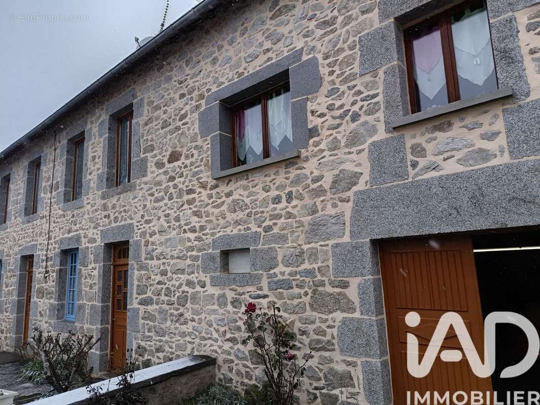 Photo 2 - Maison à MERINCHAL