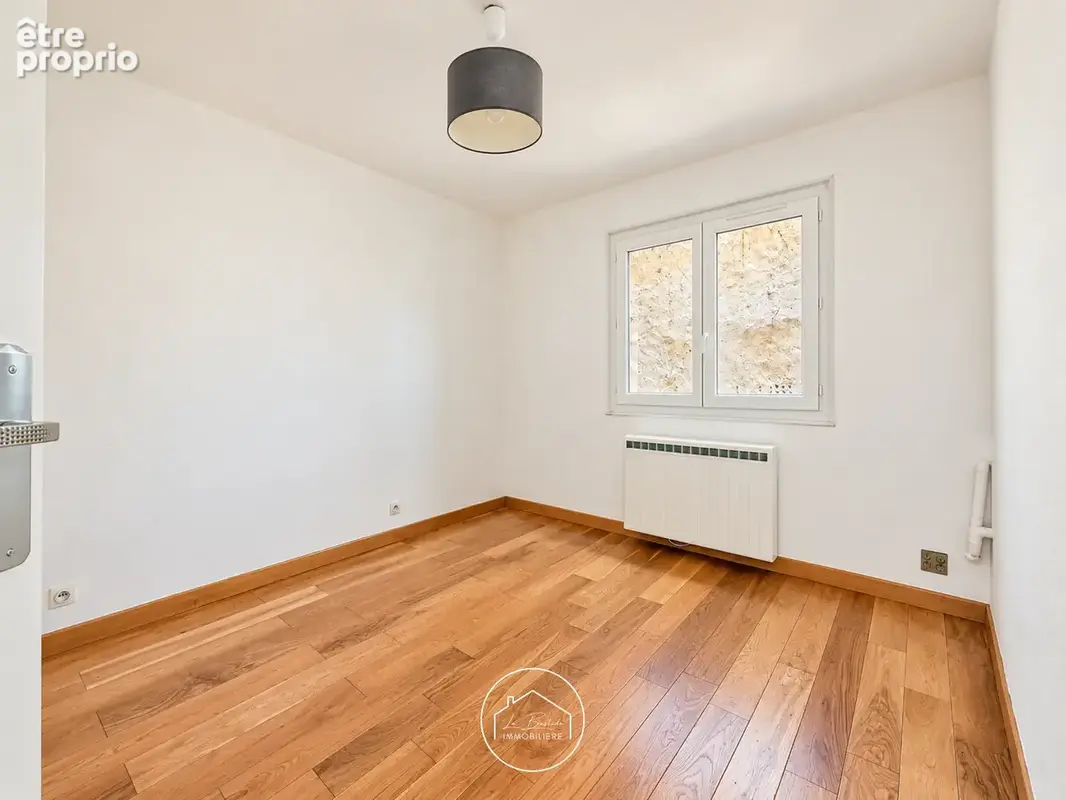 GÉMENOS au cœur du village   Charmant triplex 4 pièces de 91.56 m2. - photo 15