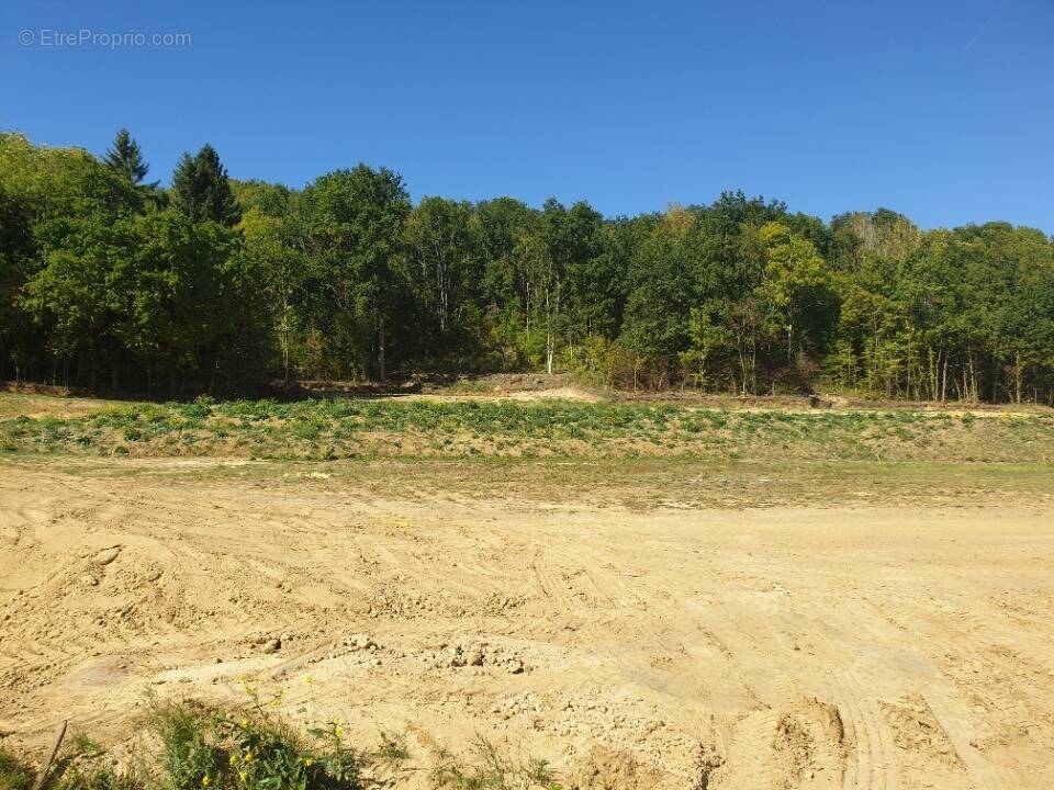 Terrain à COMPIEGNE