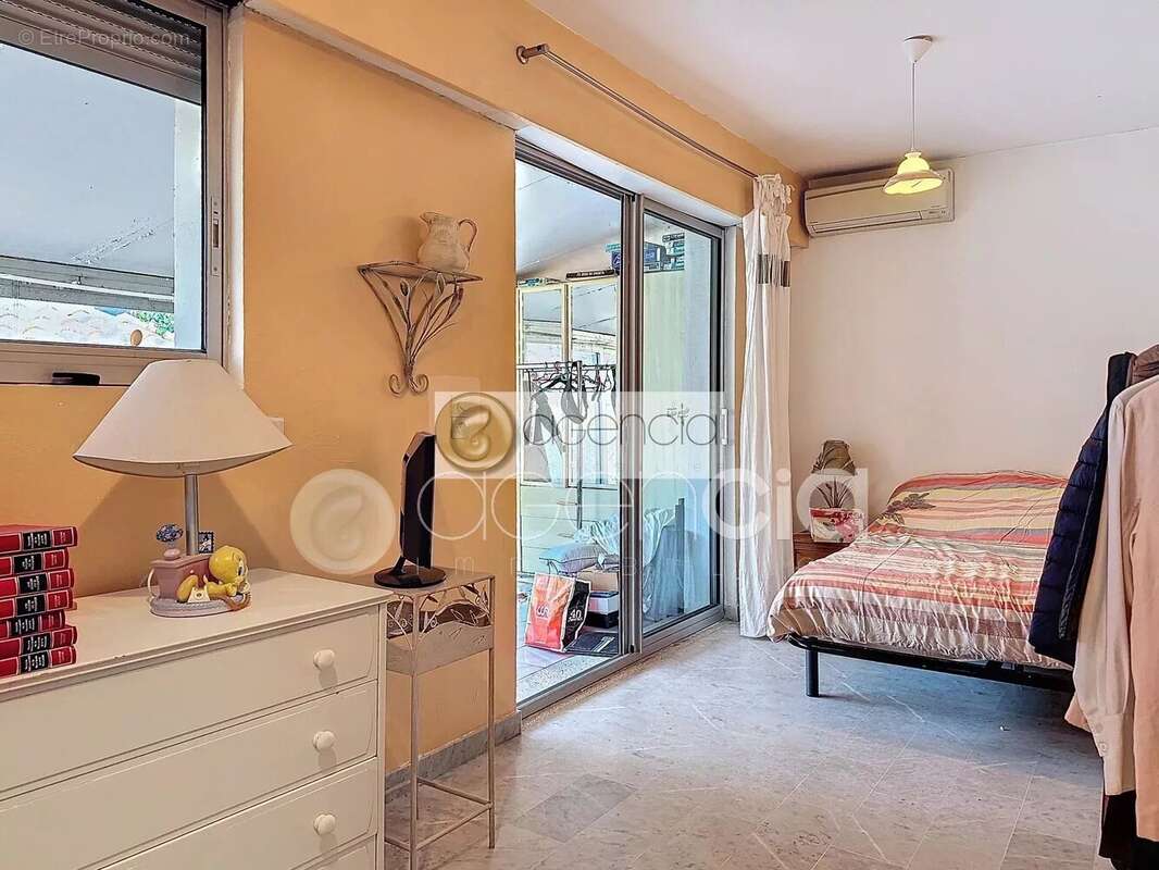Cannes – Montrose  Spacieuse Villa de 303 m² avec Piscine et Appartement Indépendant - photo 15