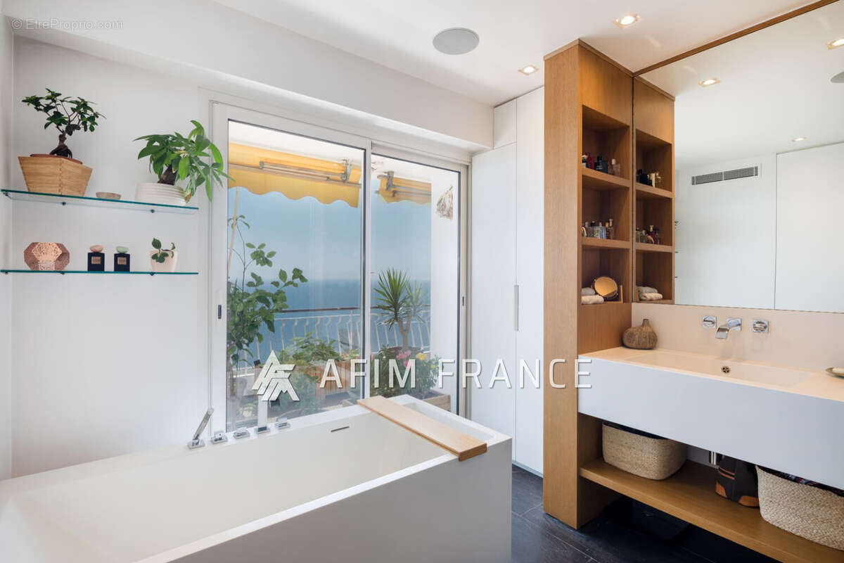 Appartement à CAP-D'AIL