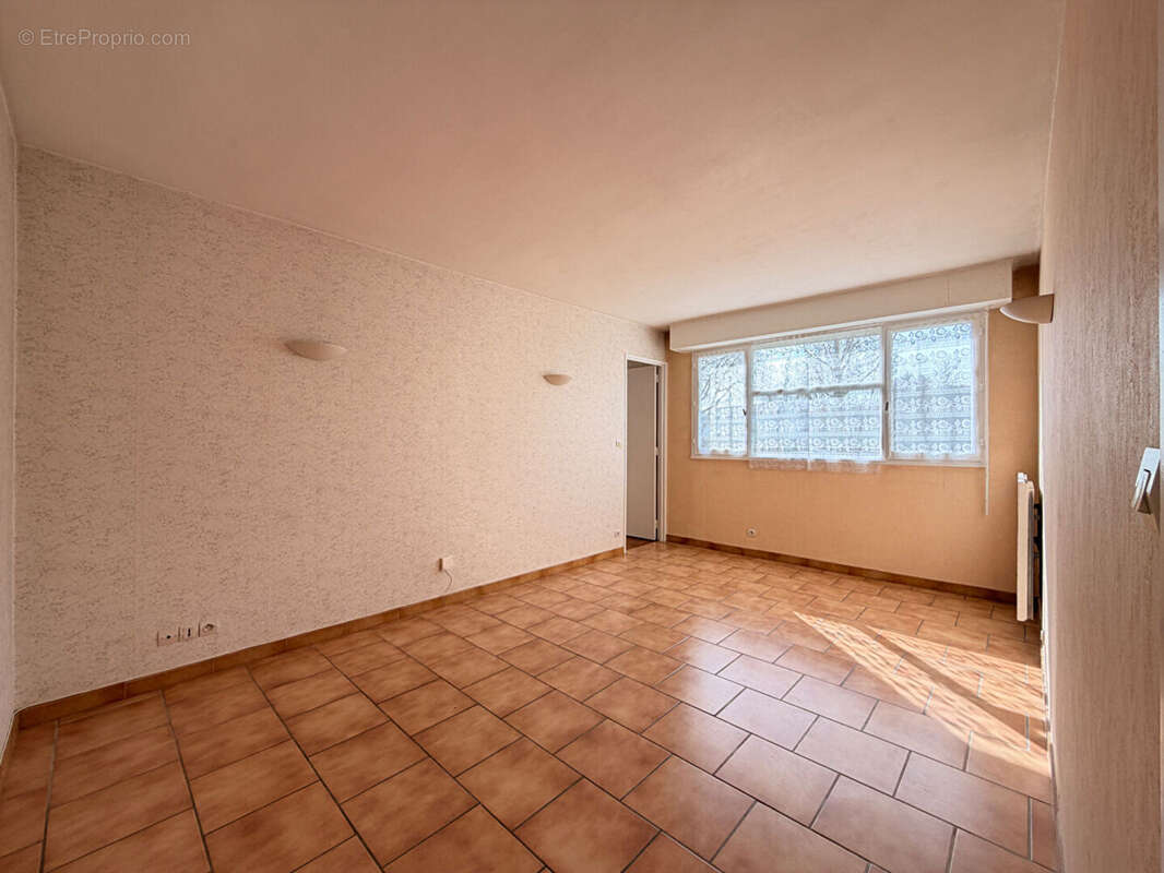 Appartement à MONT-SAINT-AIGNAN