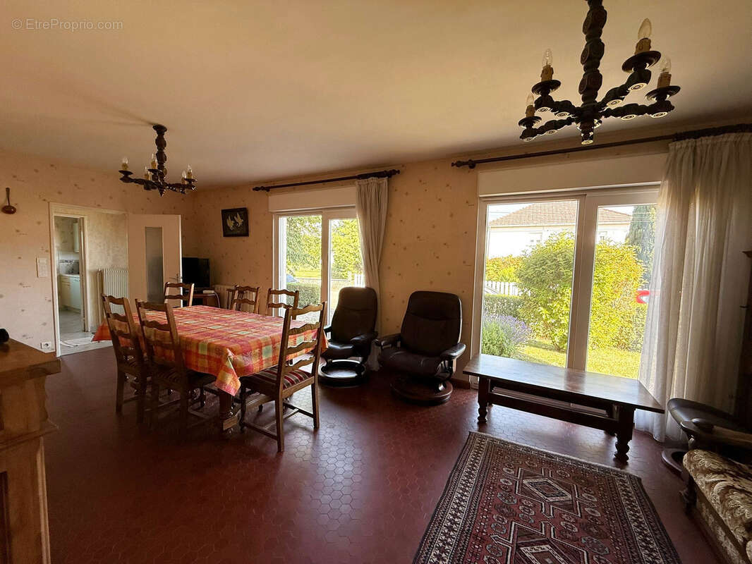 Maison à L'ISLE-SUR-LE-DOUBS