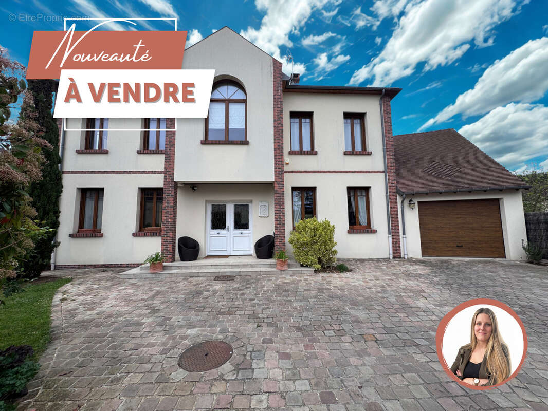Maison à HOUDAN