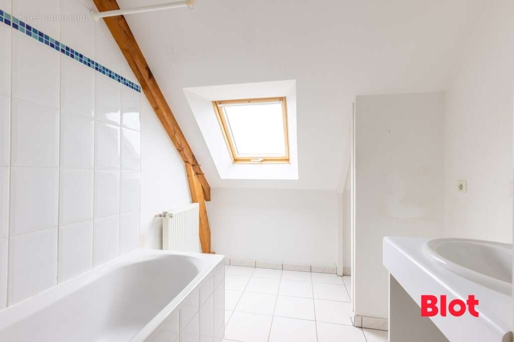 Appartement à SAINT-ERBLON