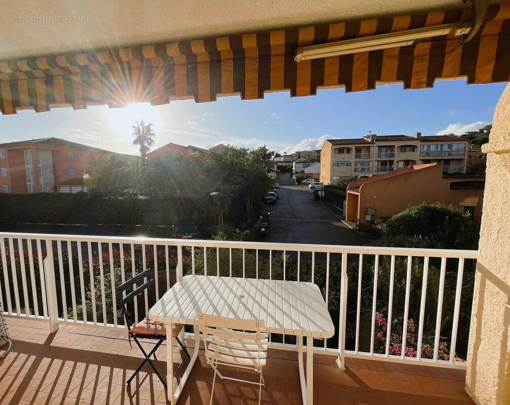 Appartement à LA CROIX-VALMER