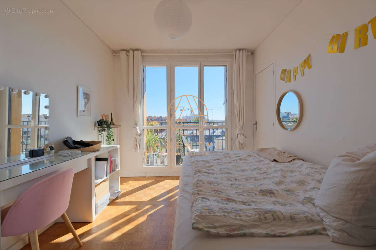 Appartement à SAINT-MAUR-DES-FOSSES