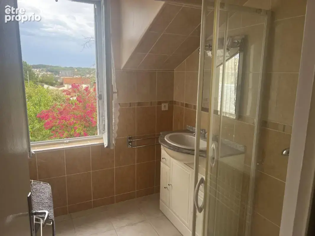 Maison 10 pièces 205 m² à vendre à Saint-Savin (86310) - photo 16