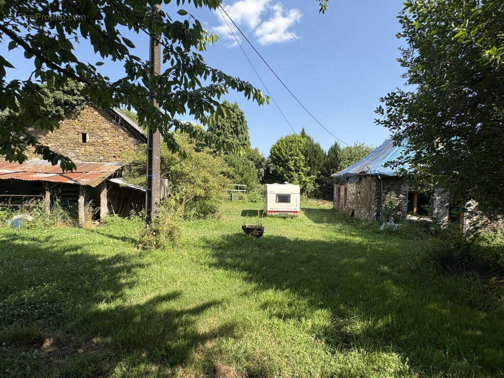 Maison à LAGRAULIERE