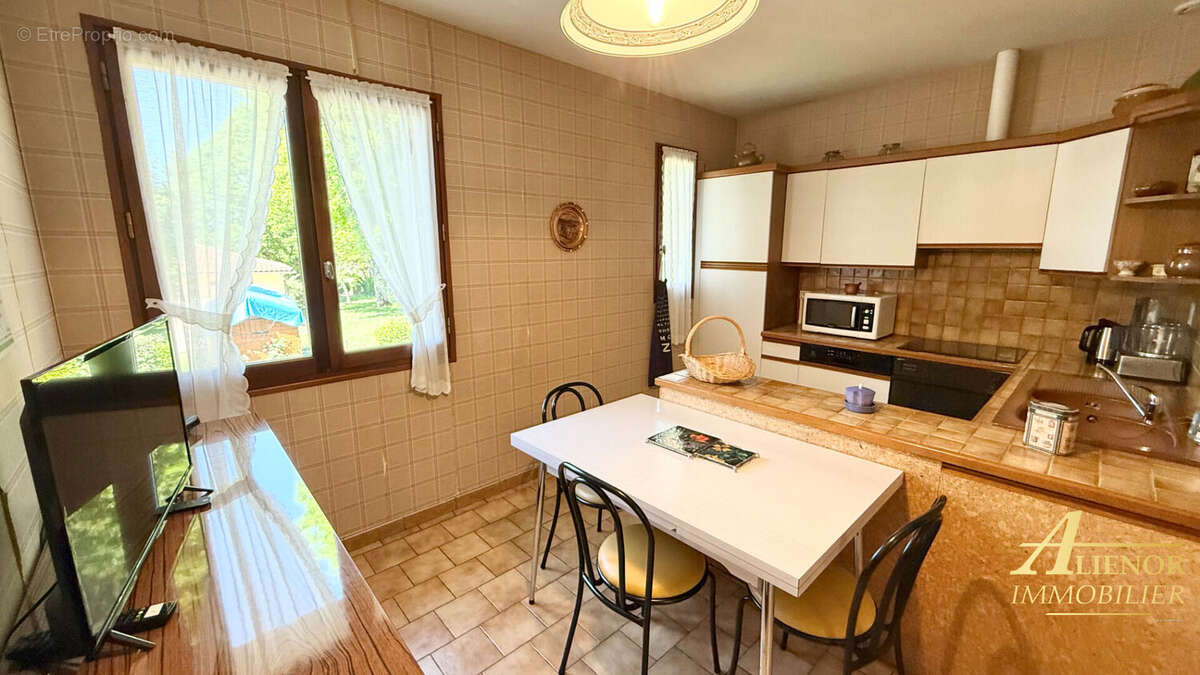Boulazac - Maison familiale 179 m² avec jardin clos - photo 5