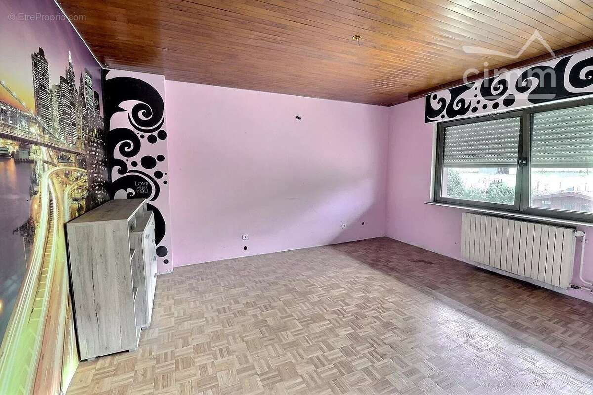 Maison mitoyenne de 200 m² à rénover avec jardin à ALSTING - photo 10