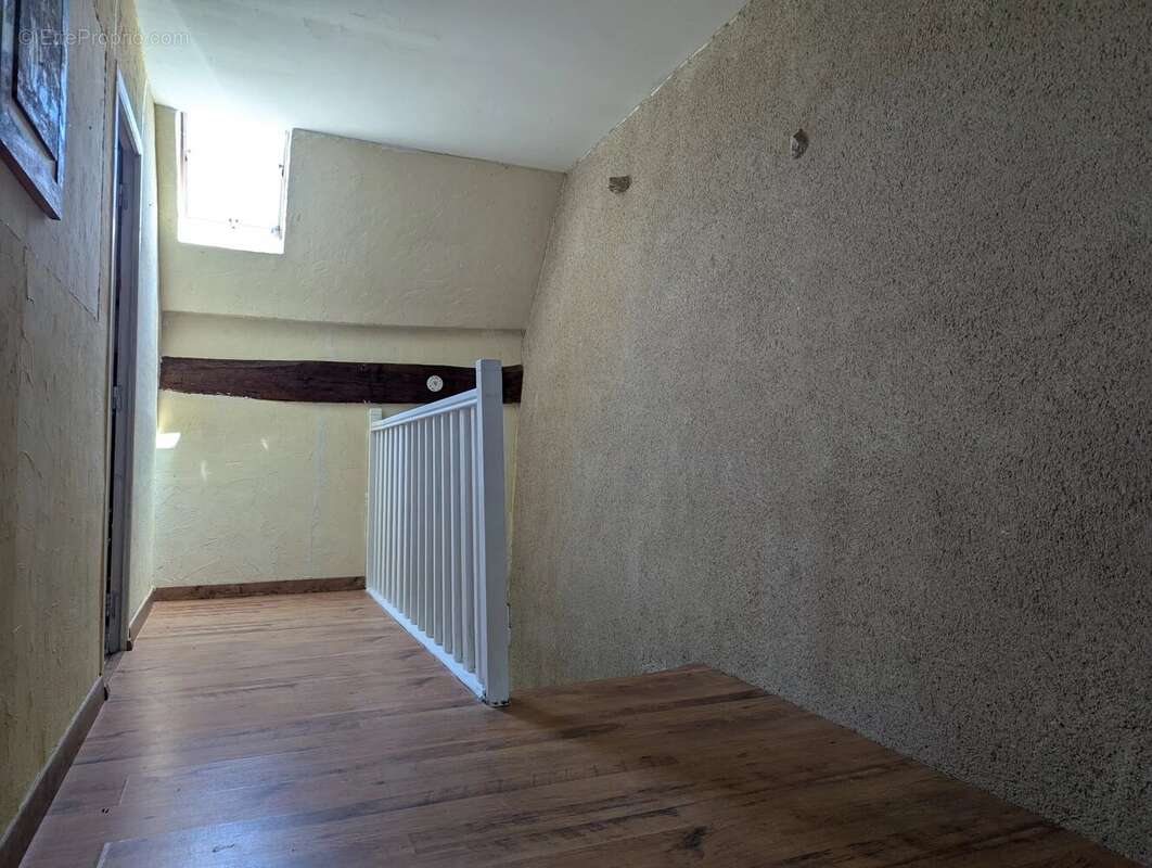 Maison à COULONGES