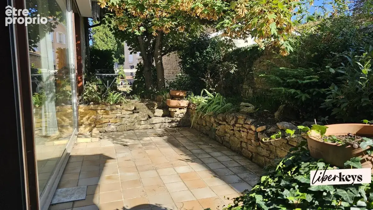 Saint-cyr-au-mont-d'or-maison d'architecte en pierre doree-230 m²-espace professionnel independant-jardin - photo 3