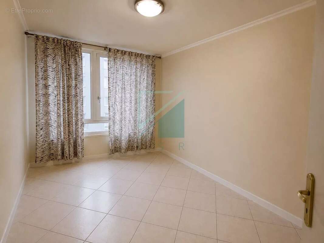 Aubervilliers – porte de la villette – 4 pièces – 75 m² – balcon - photo 4