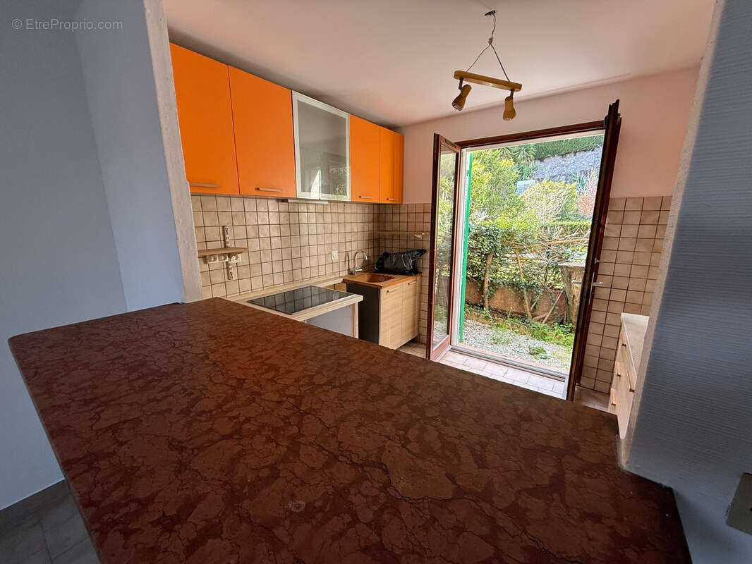 RARE sur Menton Garavan-maison mitoyenne-3 chambres-terrasses-jardin-2 parkings-grande cave-vue mer vieille vi - photo 24