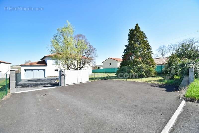 EXCLUSIVITE / Belle propriété / 63160 Billom - photo 16