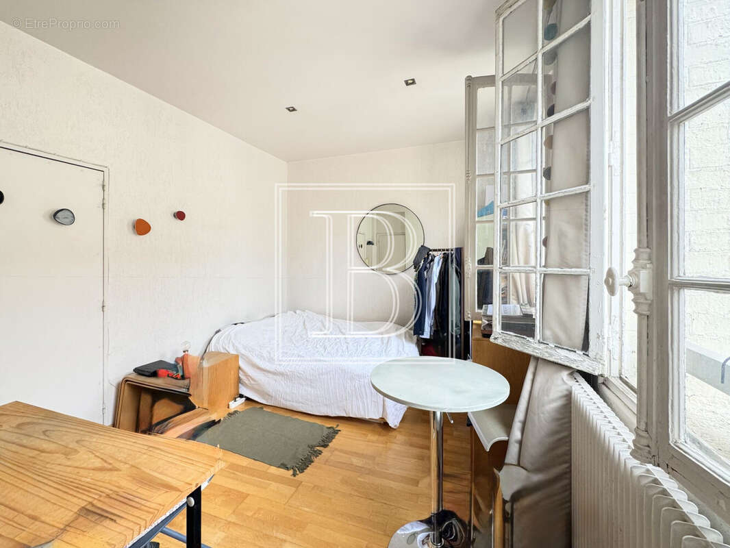 Appartement à PARIS-3E