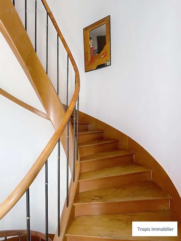   - Maison à SAINT-LEON