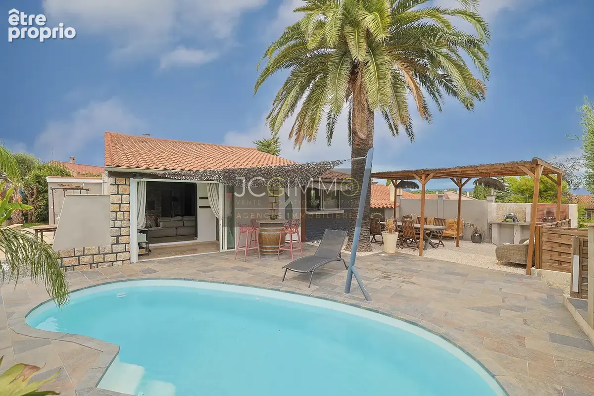 Photo Maison à La Crau au prix de 575 000€