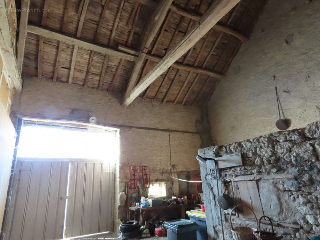 Maison 113 m² à Charroux  - photo 14