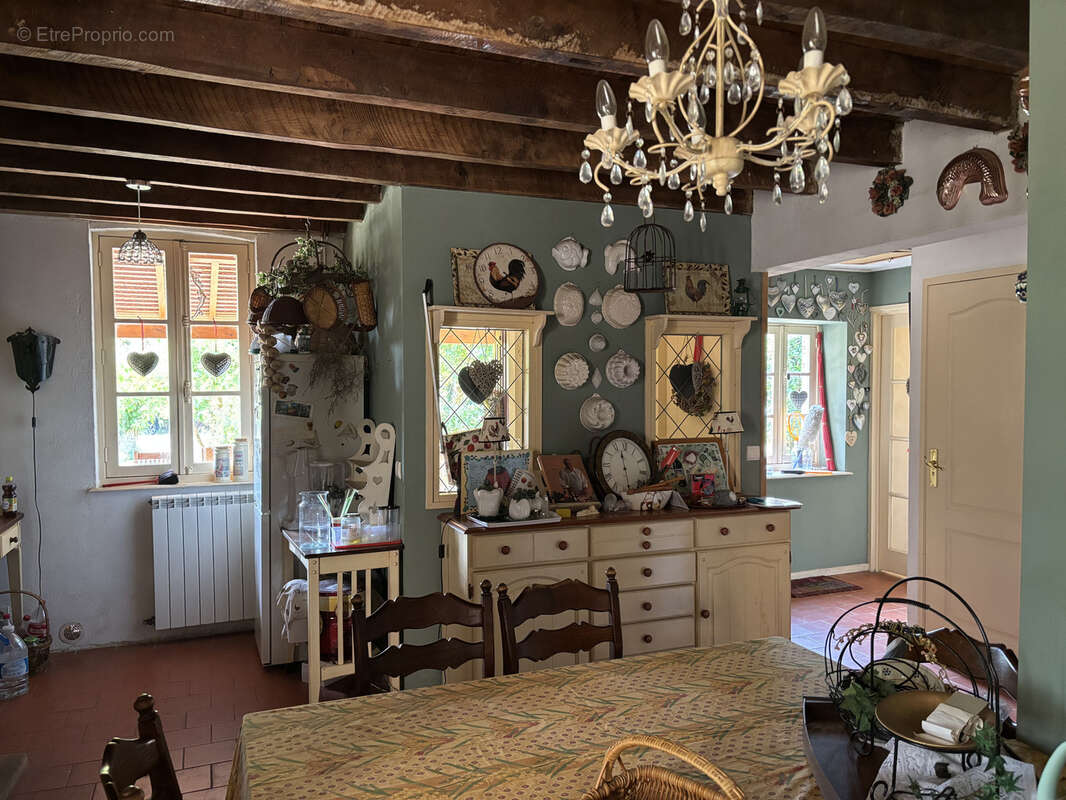 Maison à SAINT-DENIS-DE-JOUHET