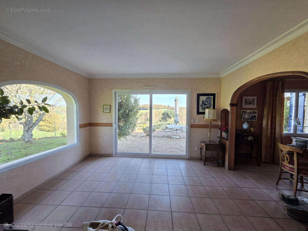 Photo 9 - Maison à SAINT-LEONARD-DE-NOBLAT