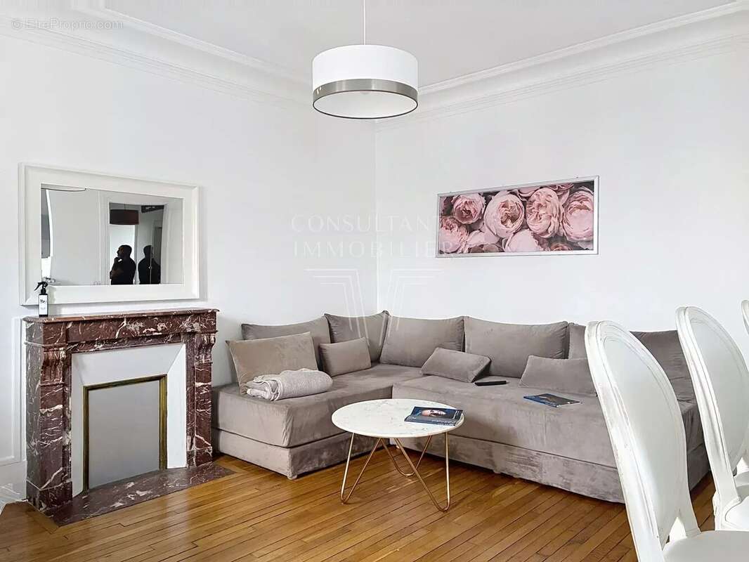 Appartement à PARIS-15E