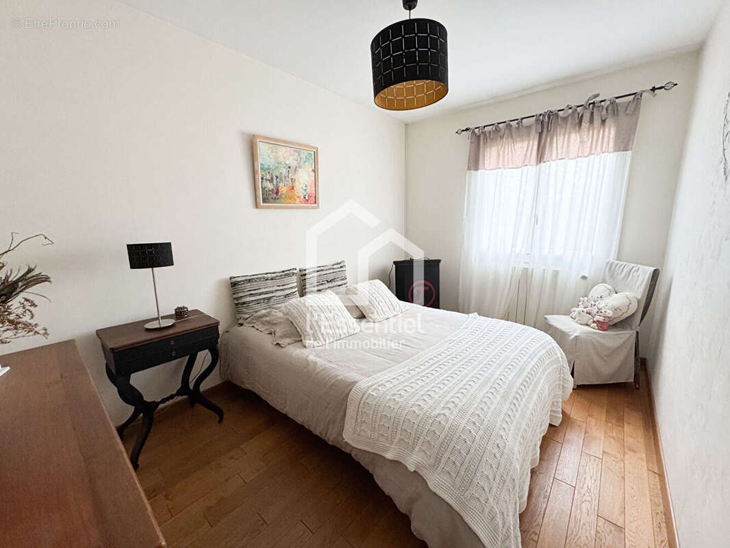 Maison à VERNEUIL-SUR-SEINE