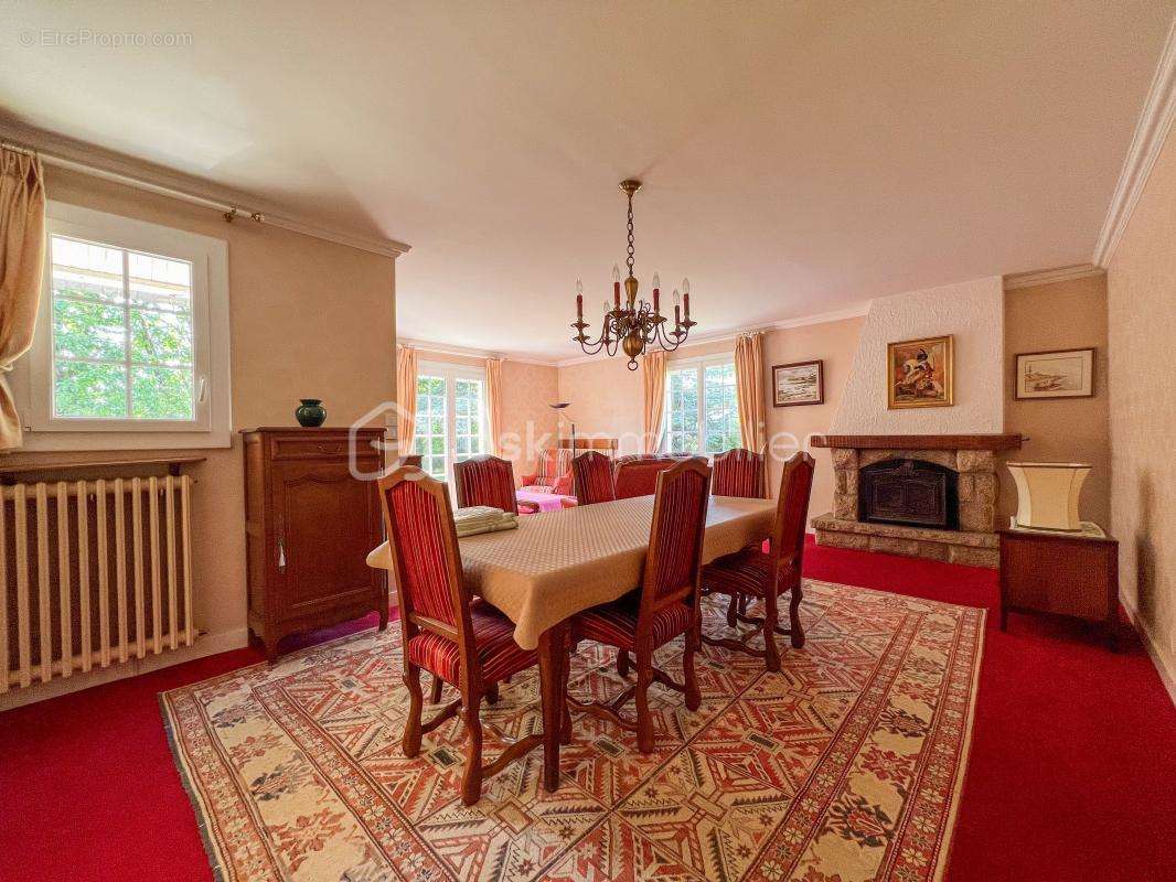 Maison à GRAND-CHAMP