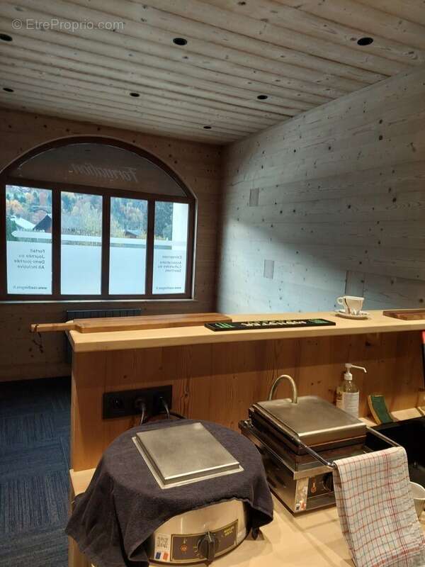 Commerce à SAINT-GERVAIS-LES-BAINS