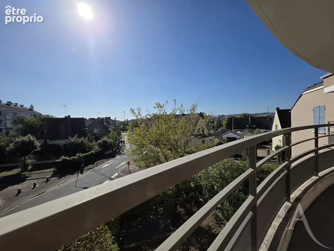 Mantes la Joie - Appartement T4 de 86.01 m² - 3 chambres - parking - proche gare - photo 14