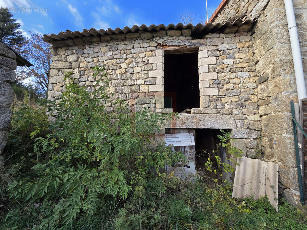Maison à CHAMBON-LE-CHATEAU