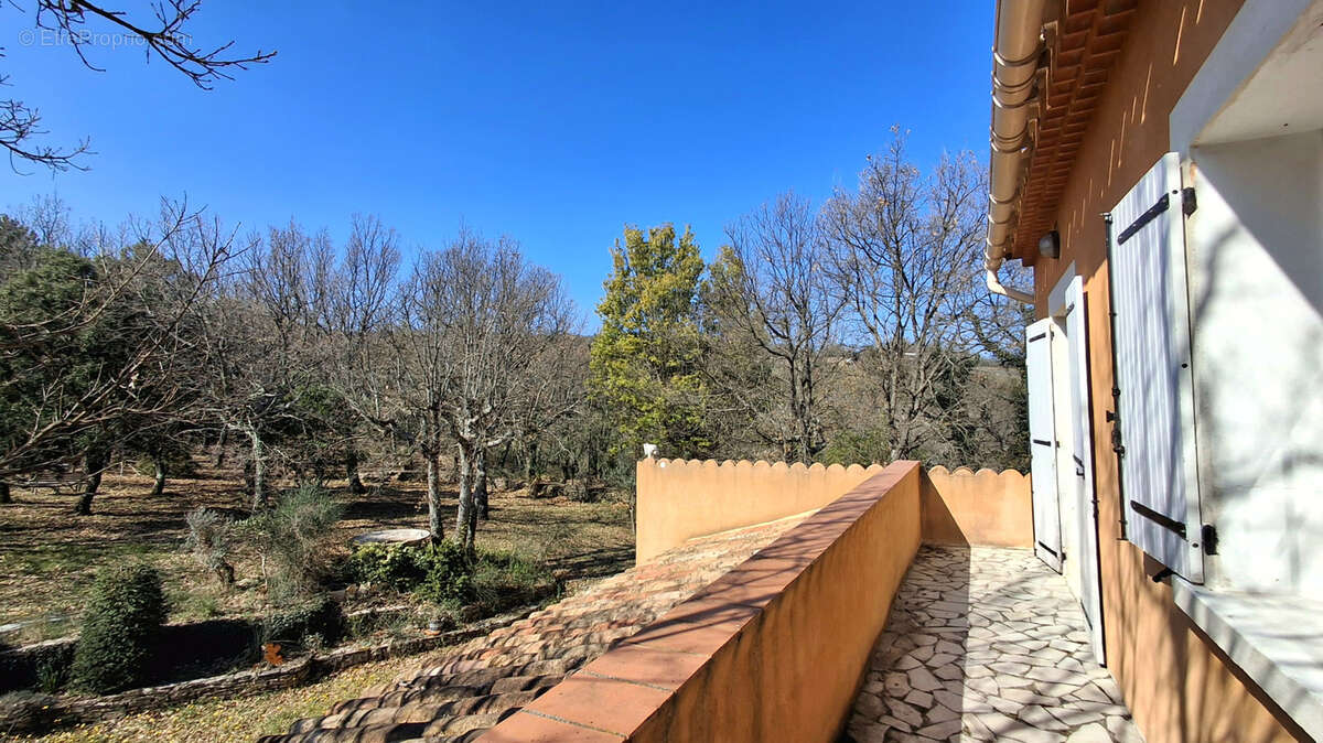 Maison à SAIGNON