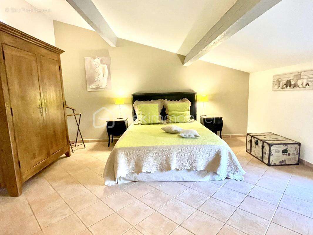 Maison à VERS-PONT-DU-GARD