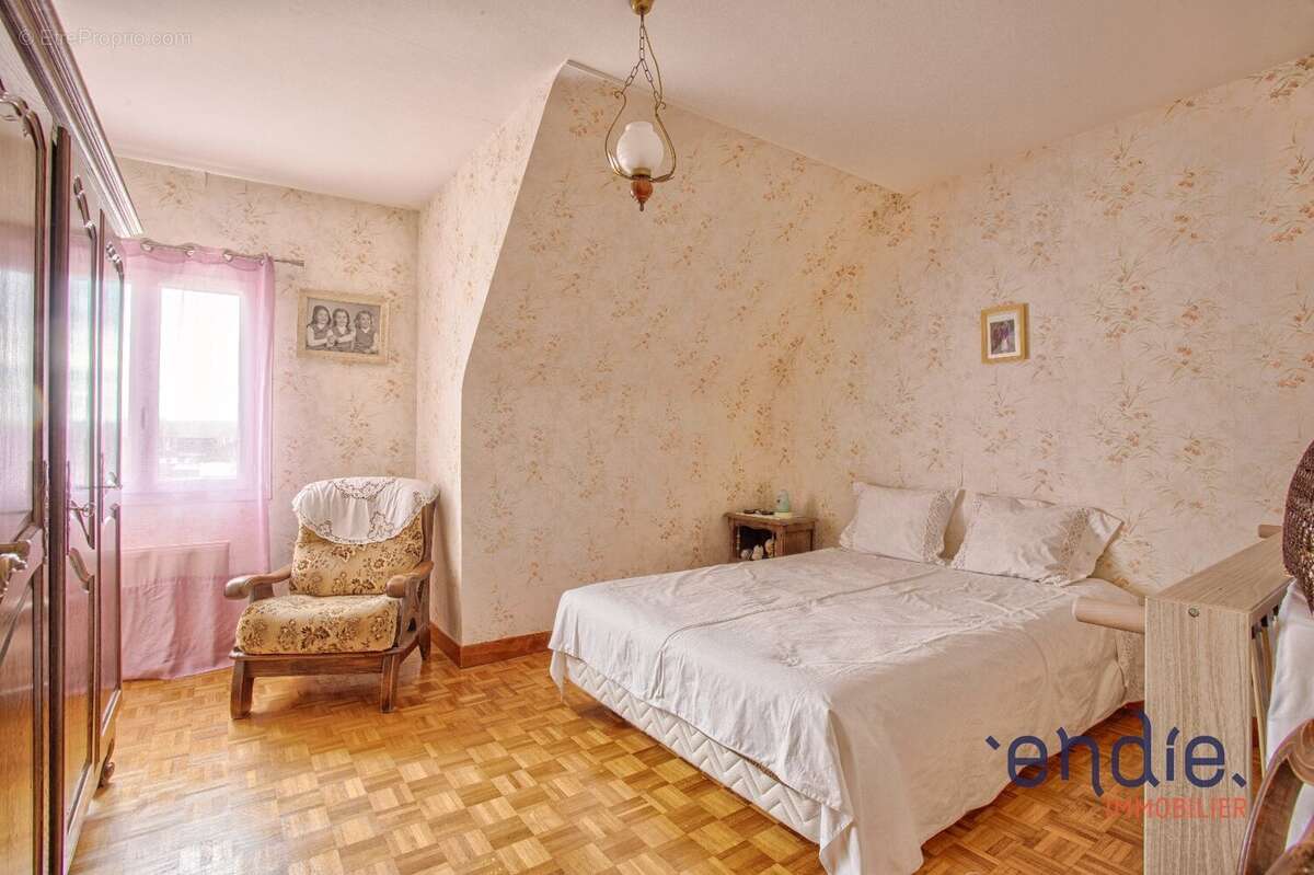 Maison à MEZIDON-CANON