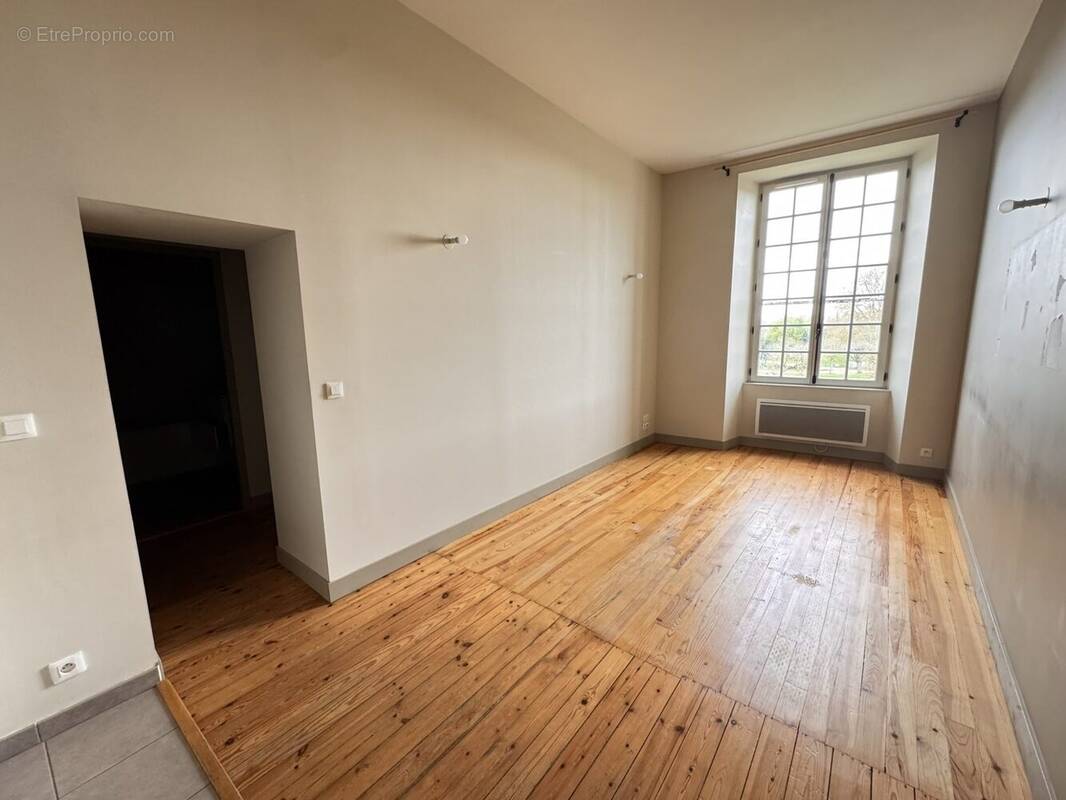 Appartement à SAINTES