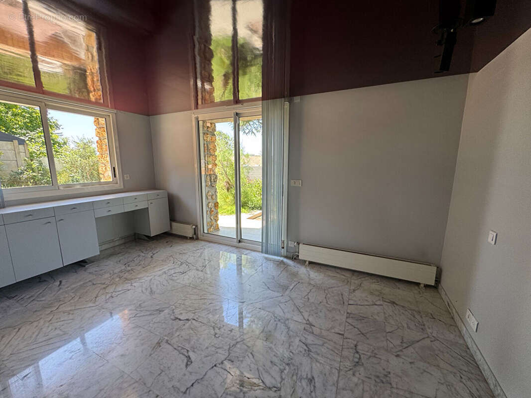 Maison à L&#039;HAY-LES-ROSES