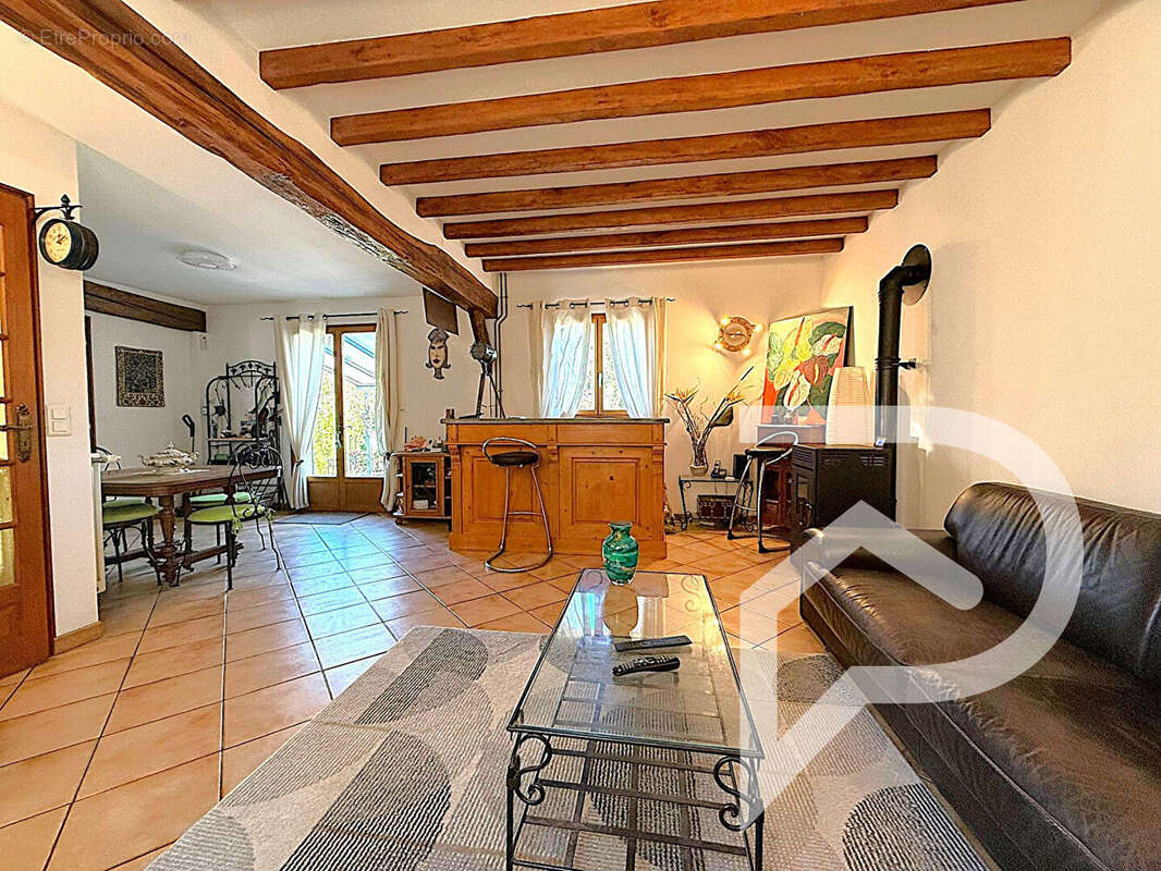 Maison à RESSONS-SUR-MATZ