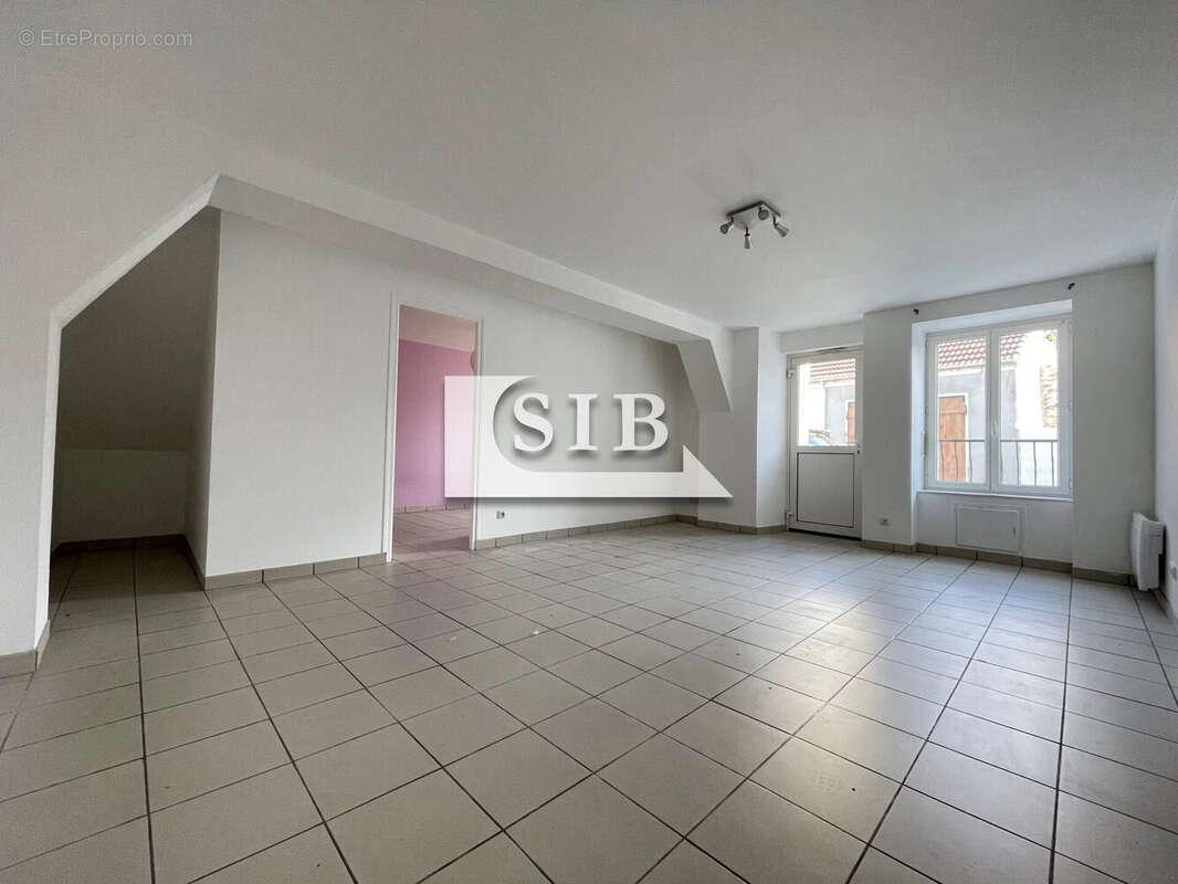 Appartement à VERT-LE-GRAND