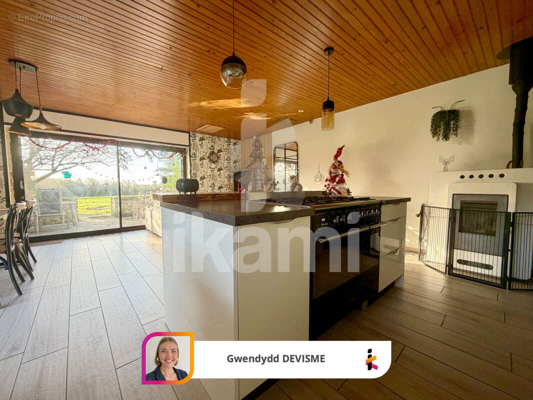 Maison à PLONEOUR-LANVERN