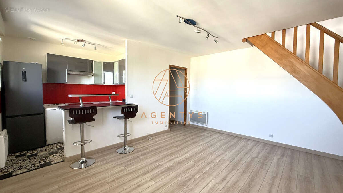 Appartement à LE PLESSIS-TREVISE