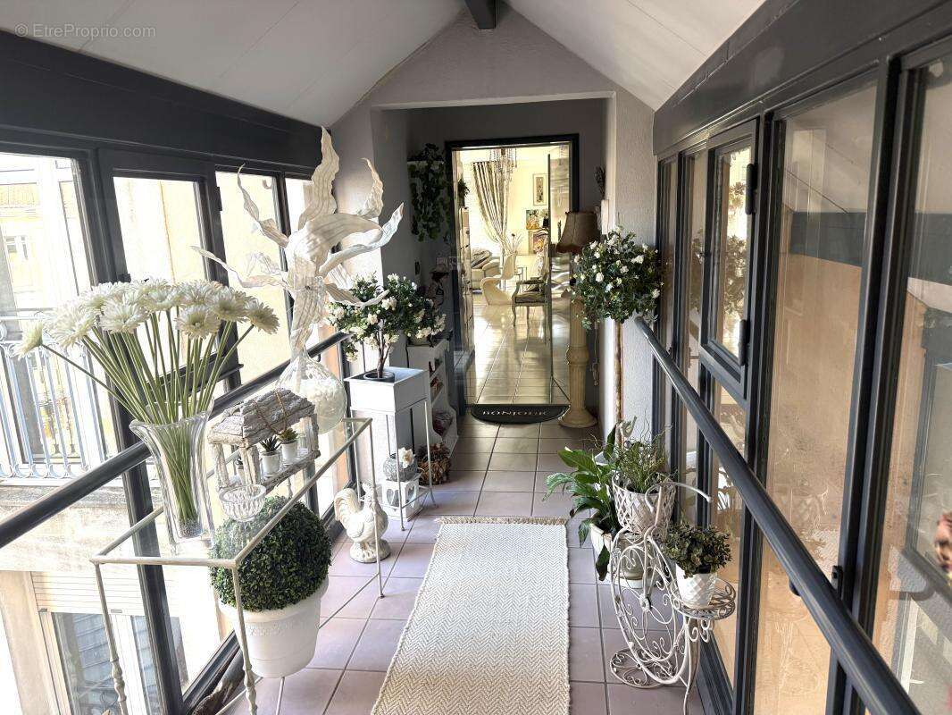Appartement à L'ISLE-SUR-LA-SORGUE