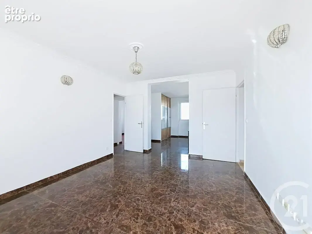 Appartement 64 m² à Creteil  - photo 2