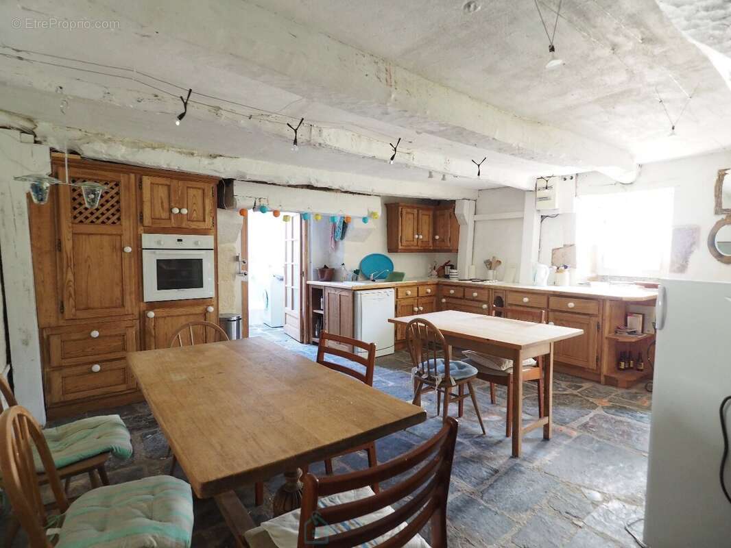 Une propriété, deux maisons en pierres autour d'un joli jardin privatif - photo 12