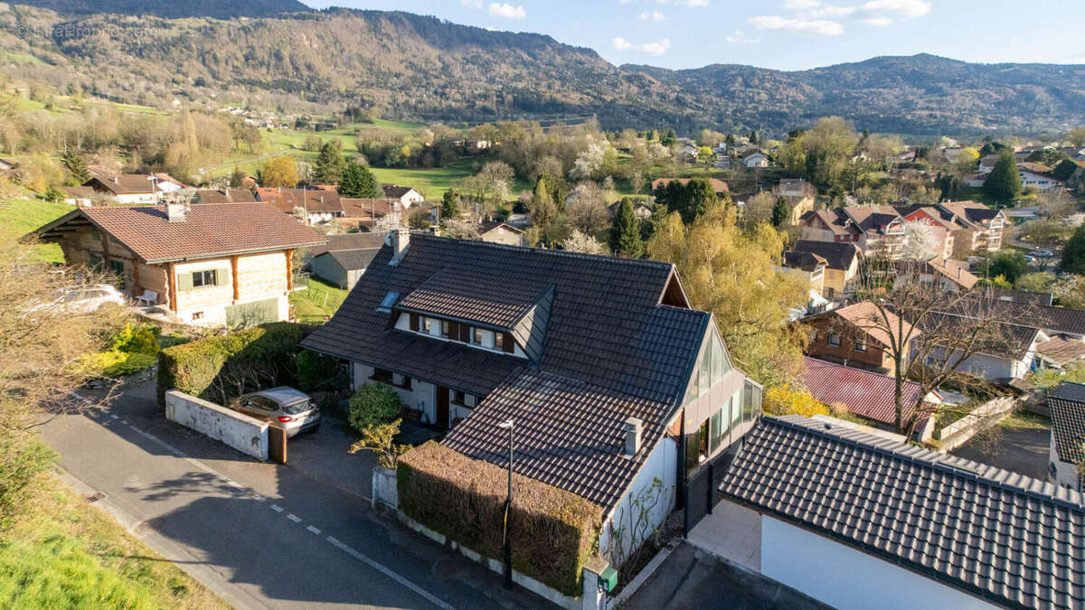 Maison à PERRIGNIER