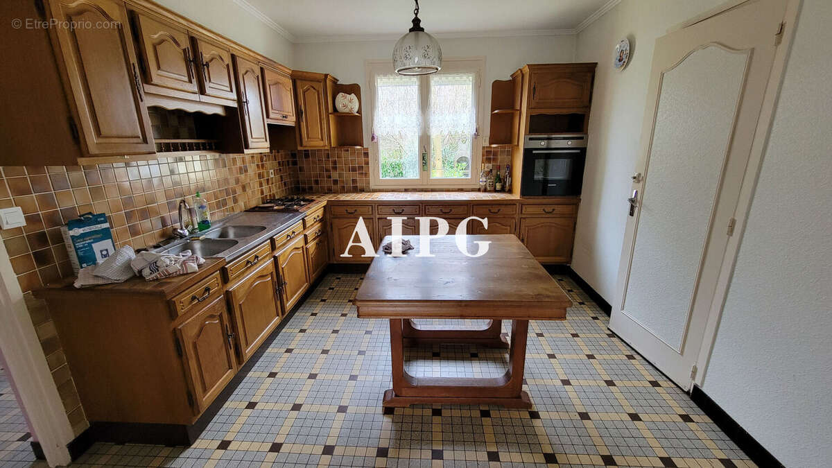 Maison à PLOUGUERNEVEL