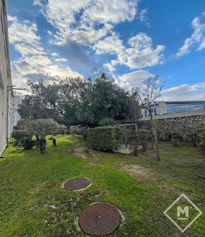 Appartement à MARSEILLE-2E